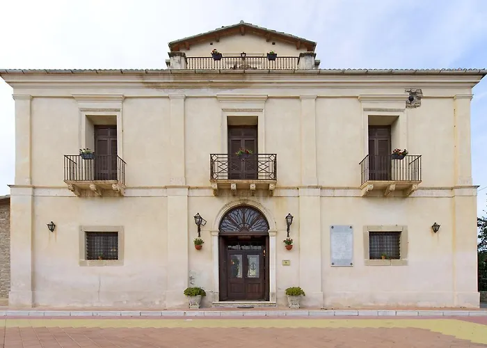 מלון Casina Dei Mille 3*